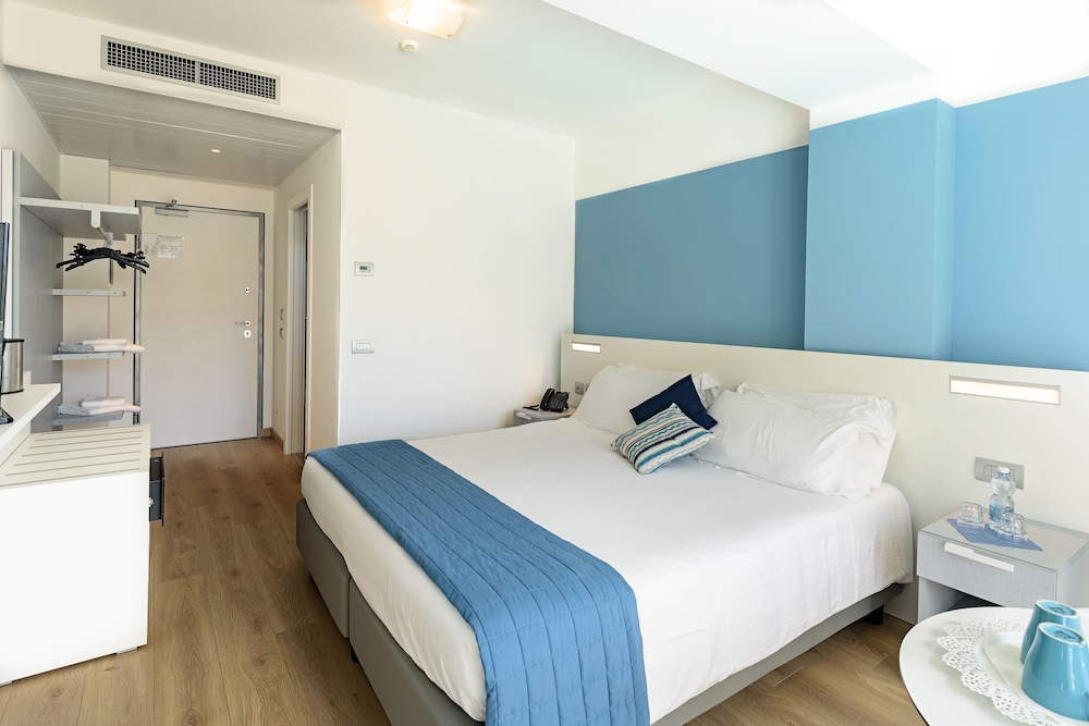Hotel Vischi 10/50