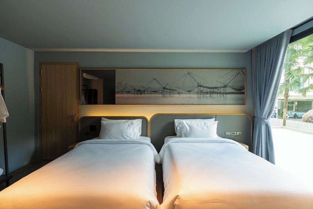 The Signature Hotel Airport 7/50