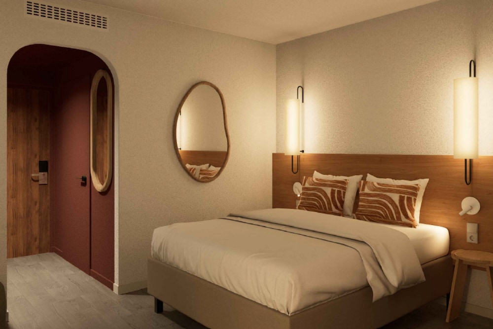 Room, Queen Bed, Golf Course View