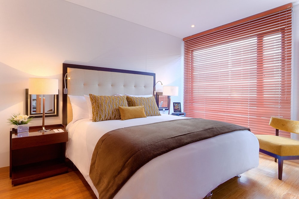 Hotel 93 Luxury Residences 12/69