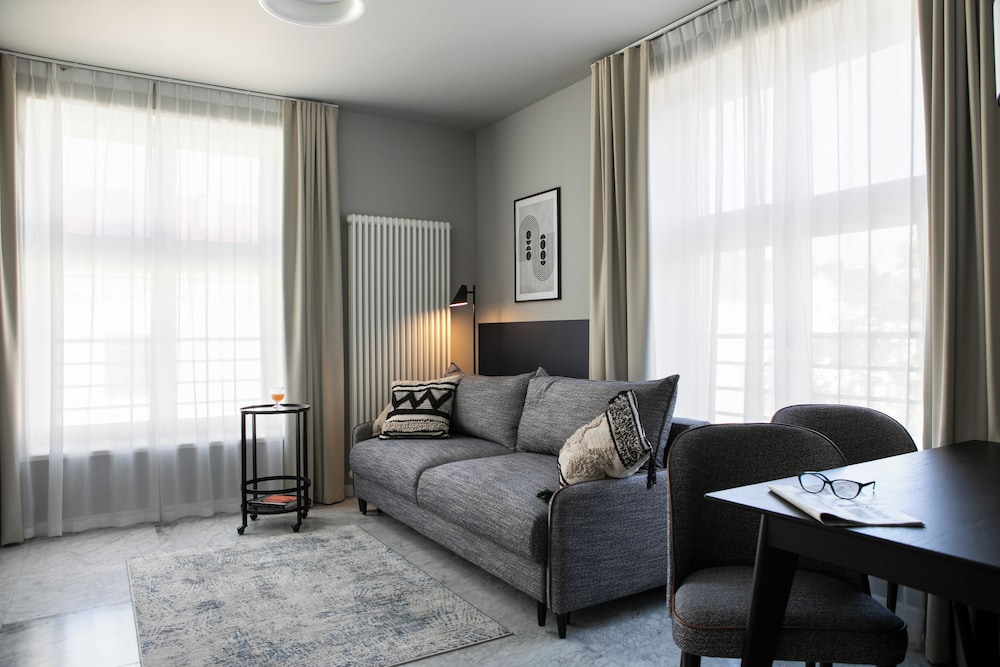 H11 Aparthotel 49/72