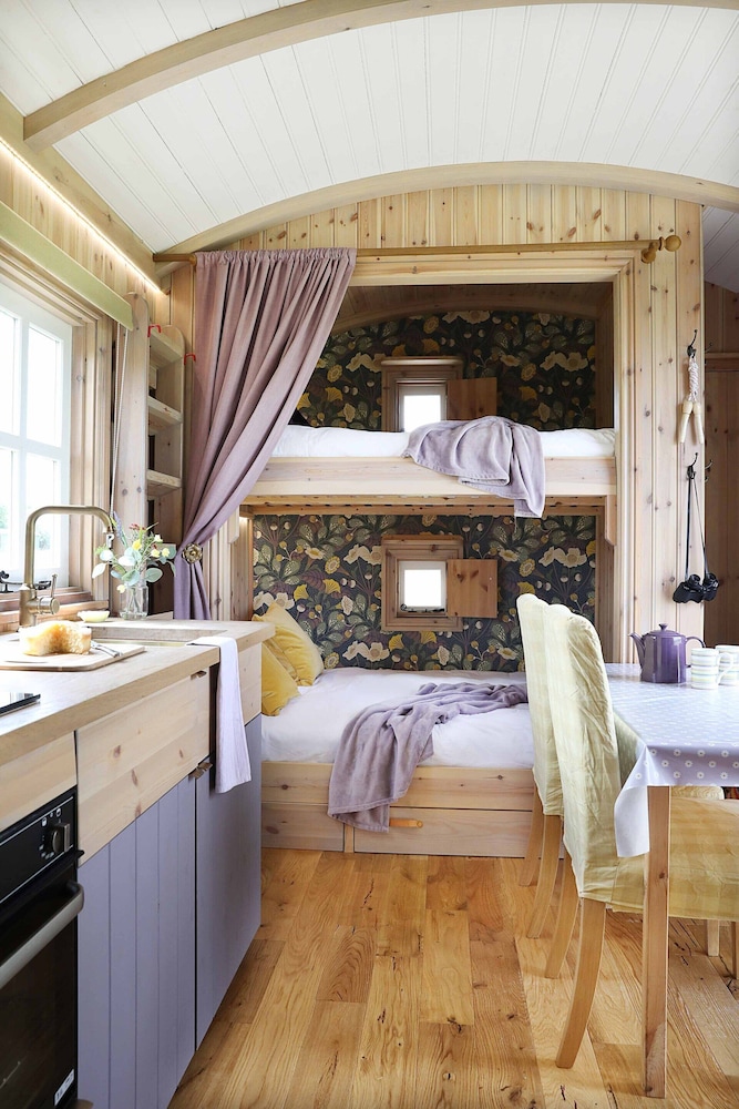 Luxury, 2 Double Beds