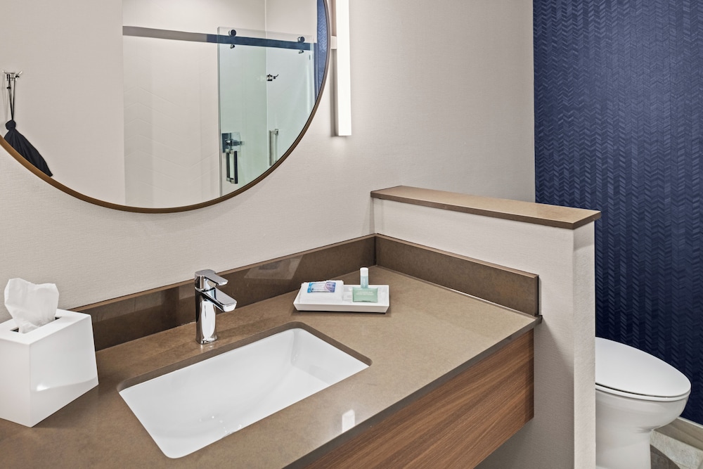 Fairfield Inn & Suites Stockton Lathrop 53/54