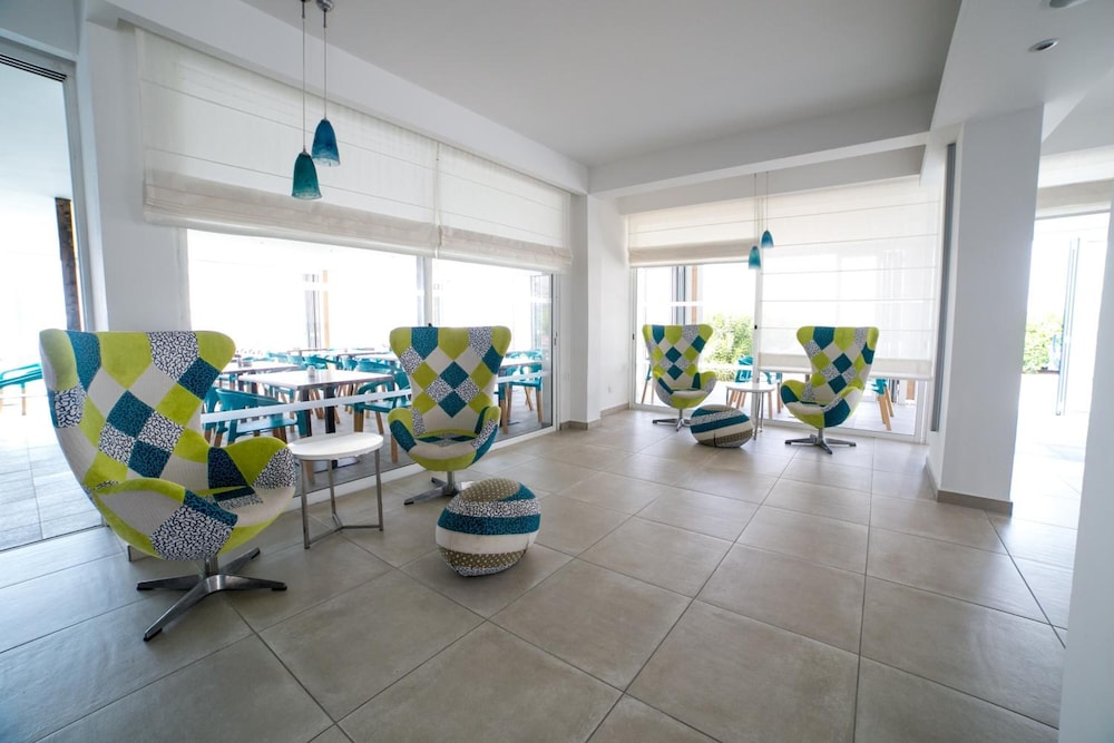 Maricas Boutique Hotel 42/65