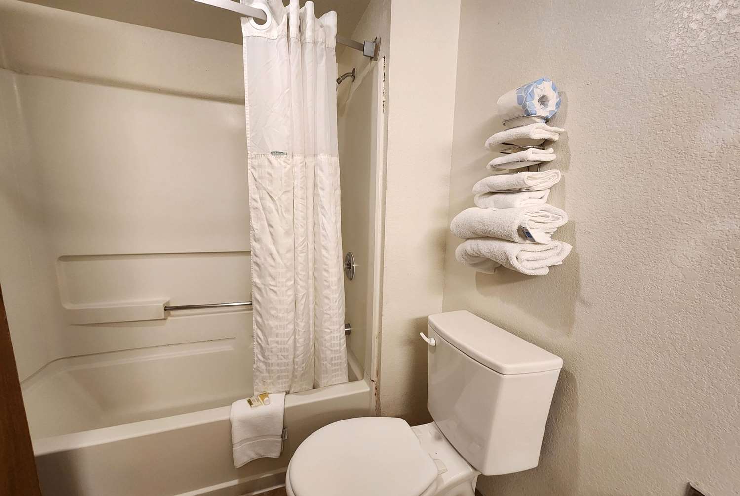 Super 8 By Wyndham Austin North/University Area 31/32