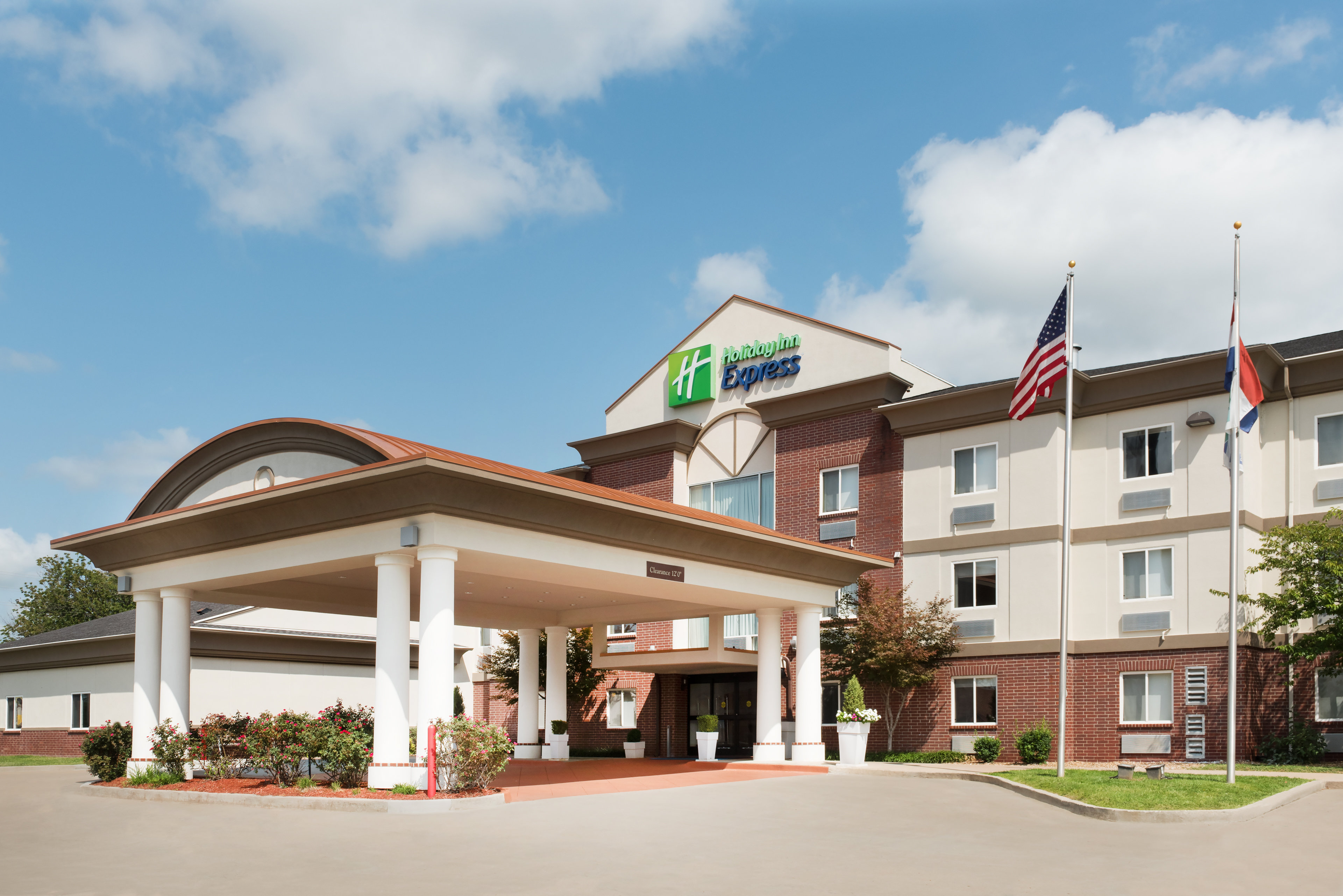 HOLIDAY INN EXPRESS WARRENTON 6/40