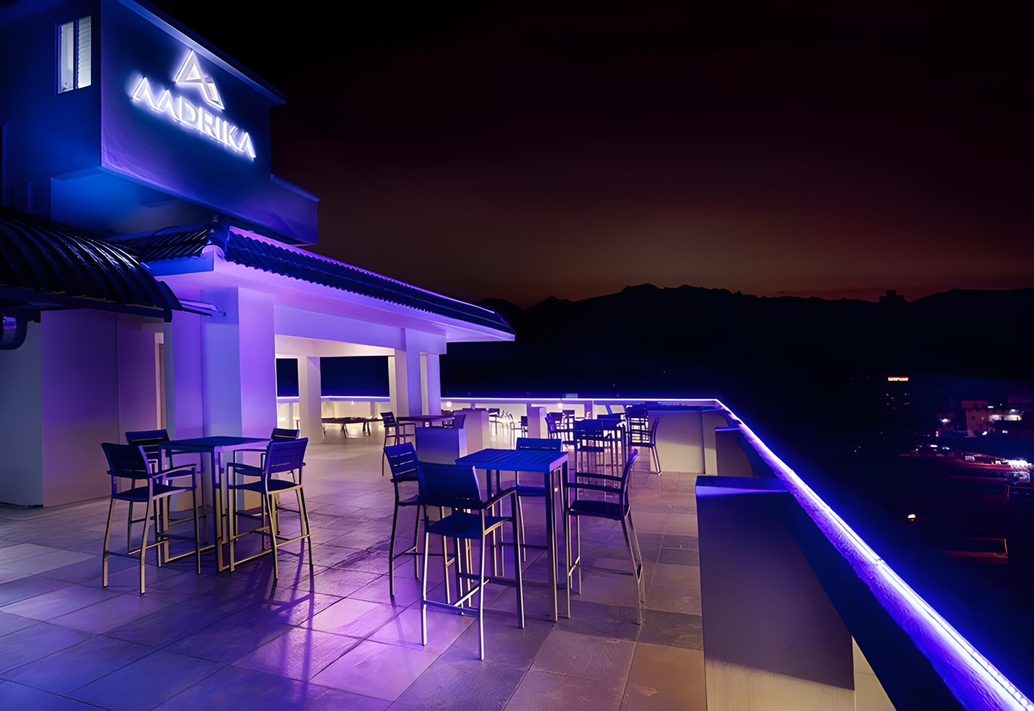 Hotel Aadrika 12/17