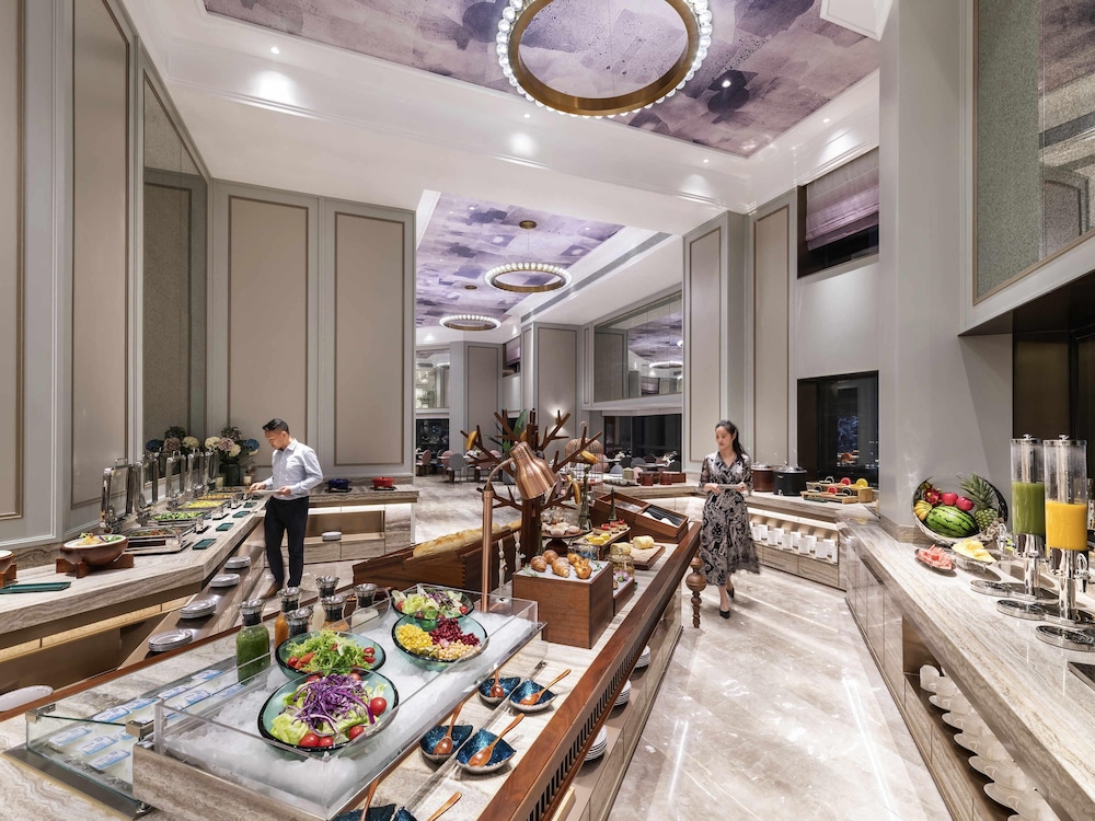 Mercure Nantong Downtown 50/65