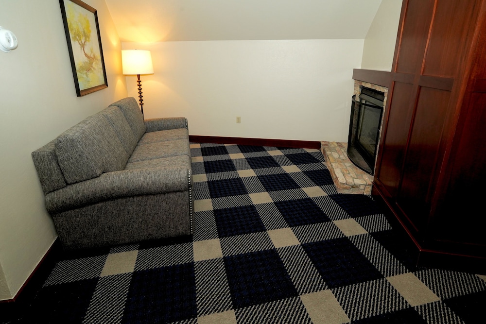 Heavenly Village Condos 44/67