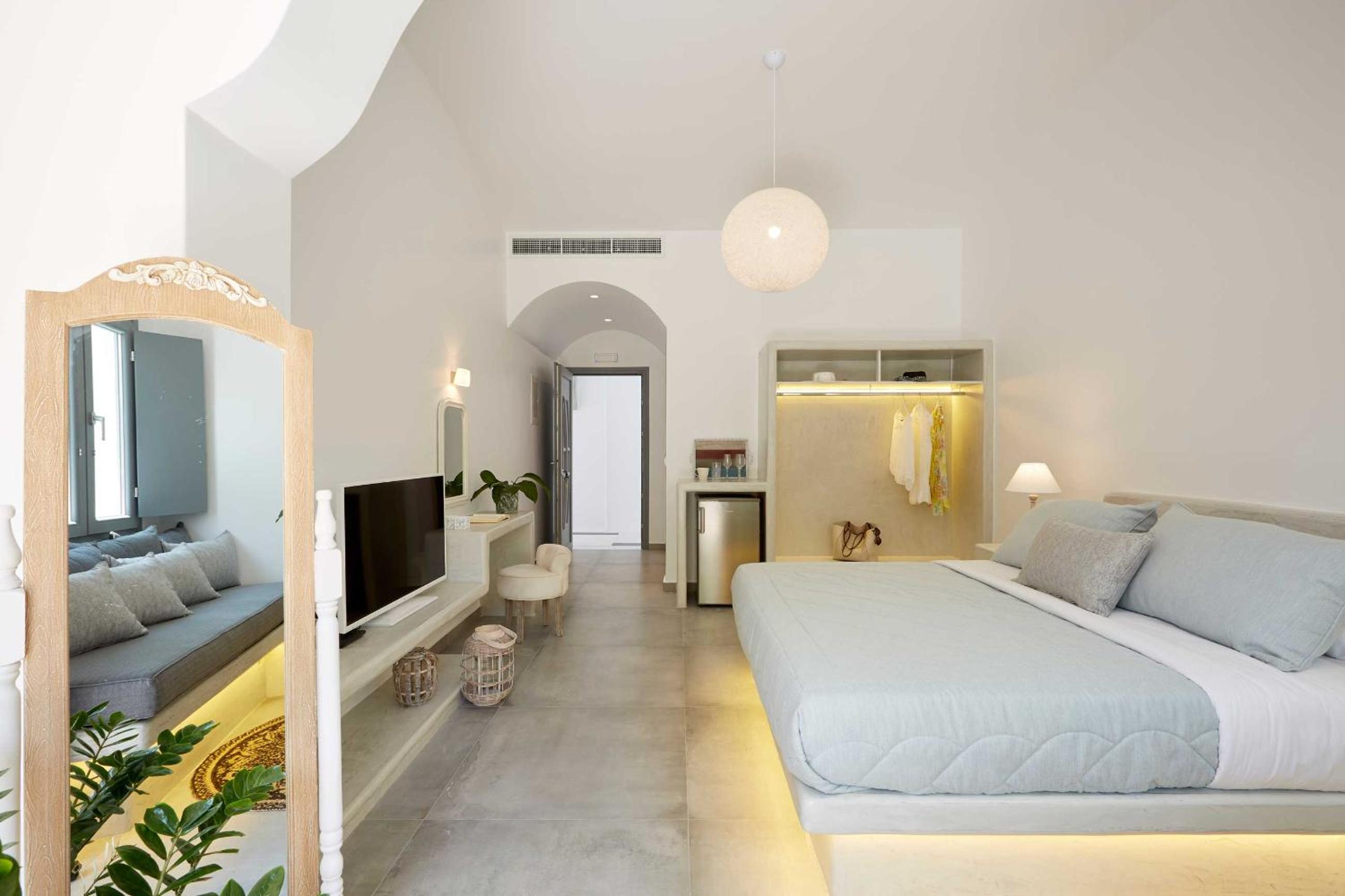 Suite, King Bed, Hot Tub