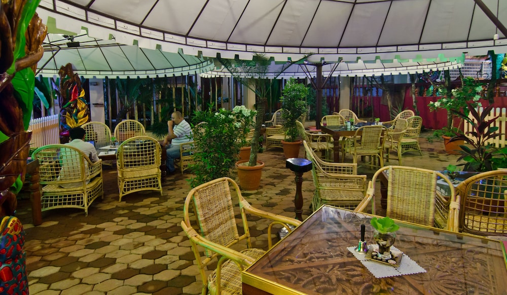 Deep Forest Garden Hotel 58/80