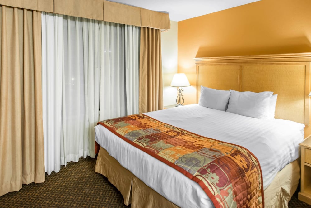 Comfort Inn & Suites Glenwood Springs On The River 6/27