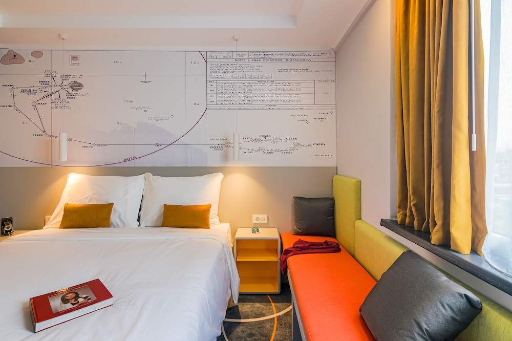 ibis Styles Bucharest Airport 13/54