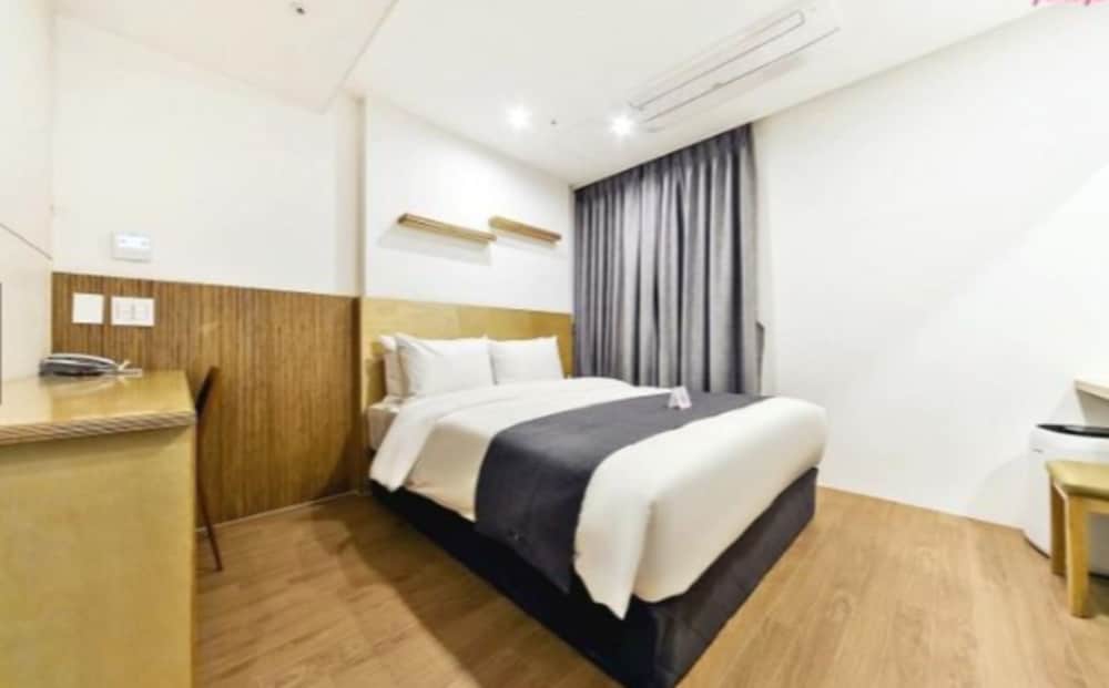 Noblestay Hotel 14/50