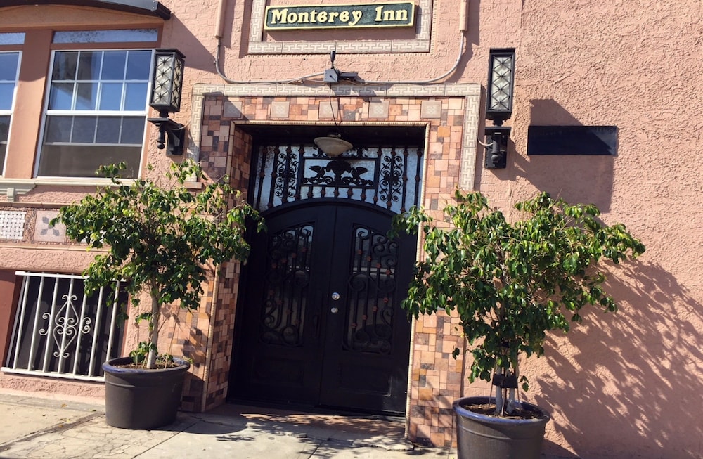 Monterey Inn Hotel 2/50