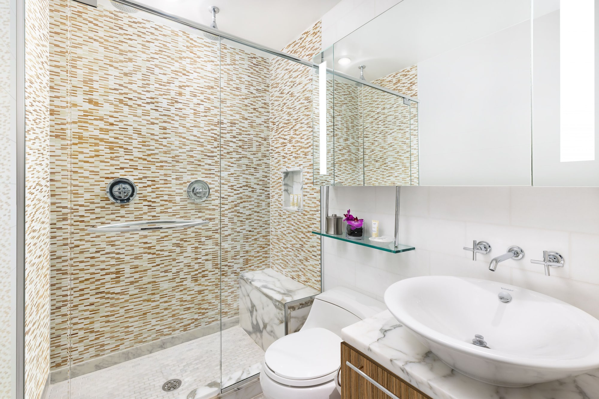 2 Bedrooms, Bi Level, Luxury, Suite, 2 Queen Beds, Garden View, Sofa، Santa Maria Suites 4/6