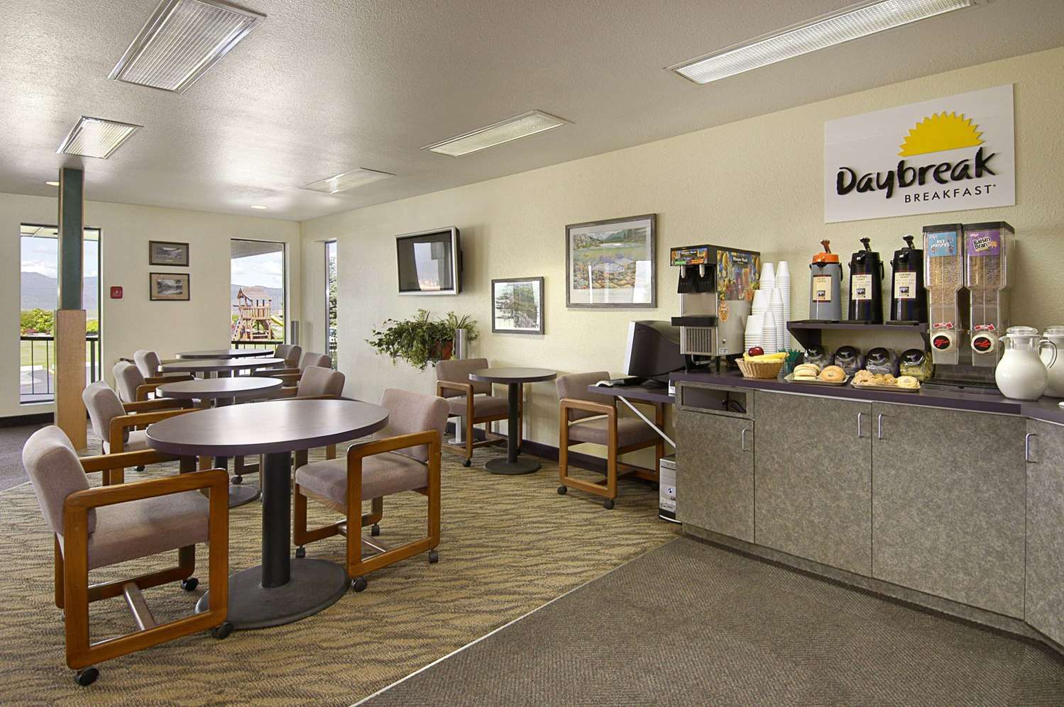 Days Inn by Wyndham Missoula Airport 13/15