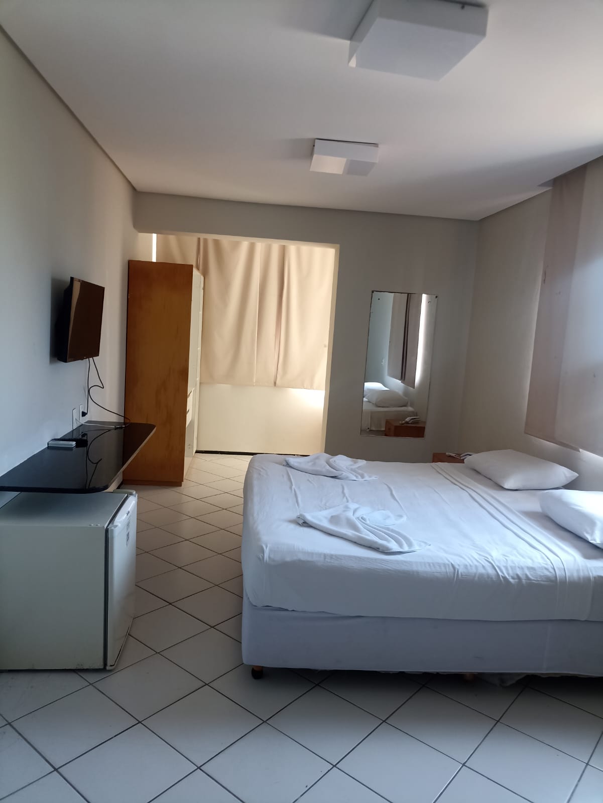 Room, Sea Front