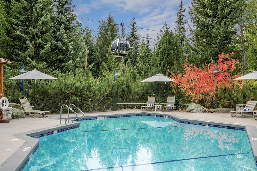Blackcomb Springs Suites by CLIQUE 68/70