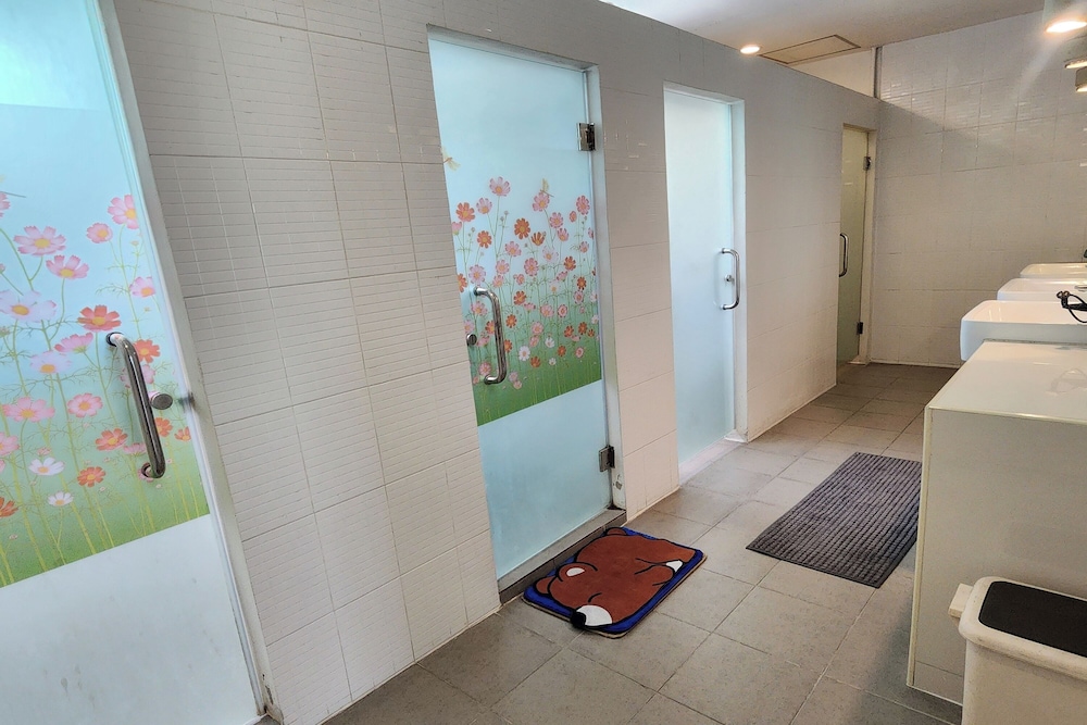 Ease Hostel 21/34