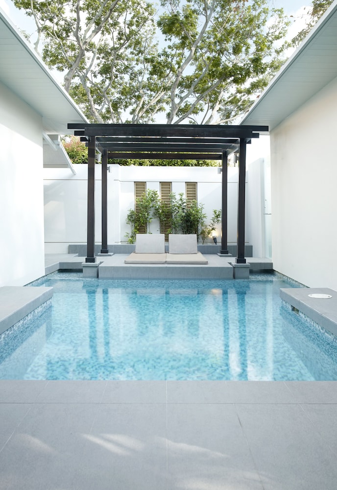 AMARA SANCTUARY RESORT SENTOSA 10/71