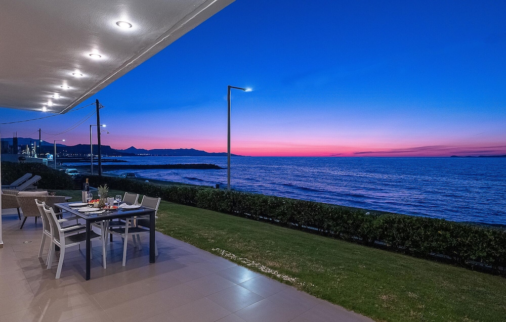 Villa Almyra 24/36