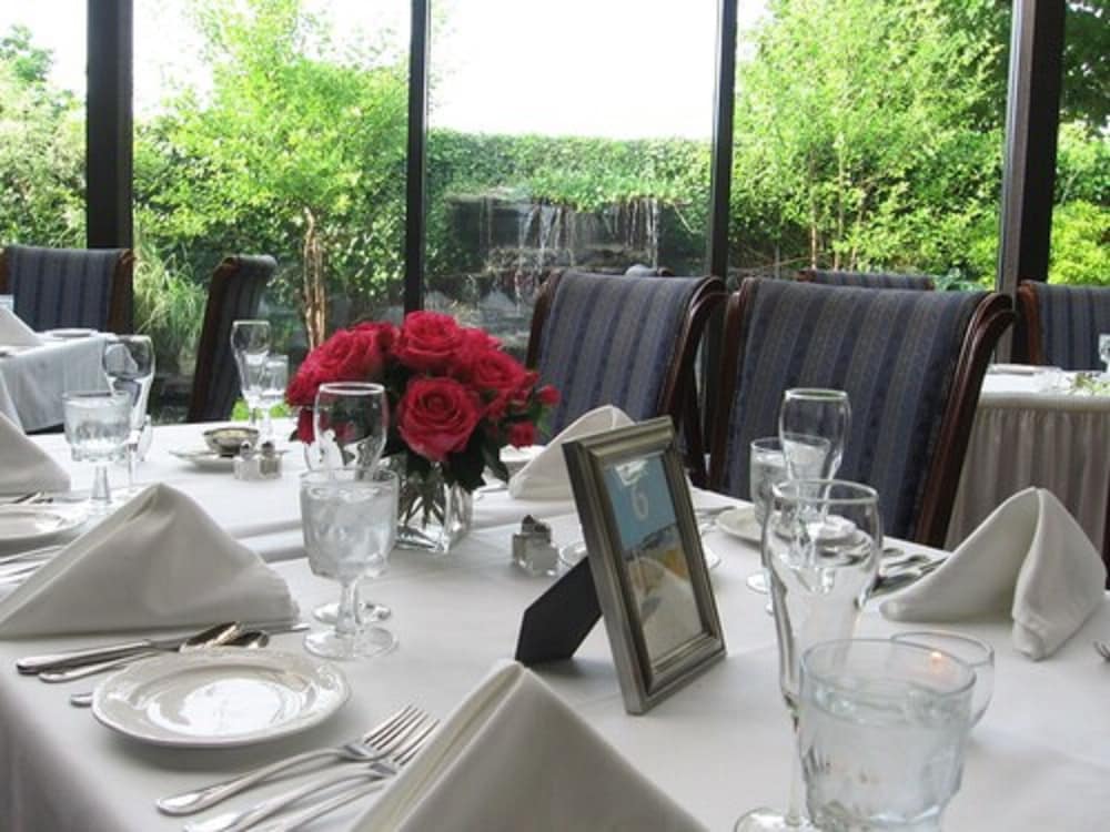 Danl Webster Inn Spa 48/63