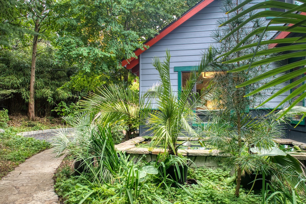 Sehome Garden Inn 23/29