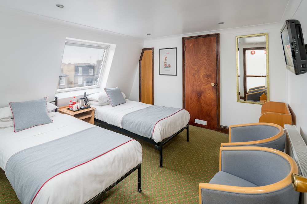 Abbey Hotel, London Shepherds Bush Market 26/36