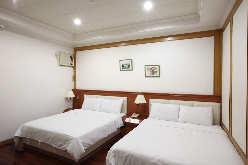 Long Shan Hotel 22/68