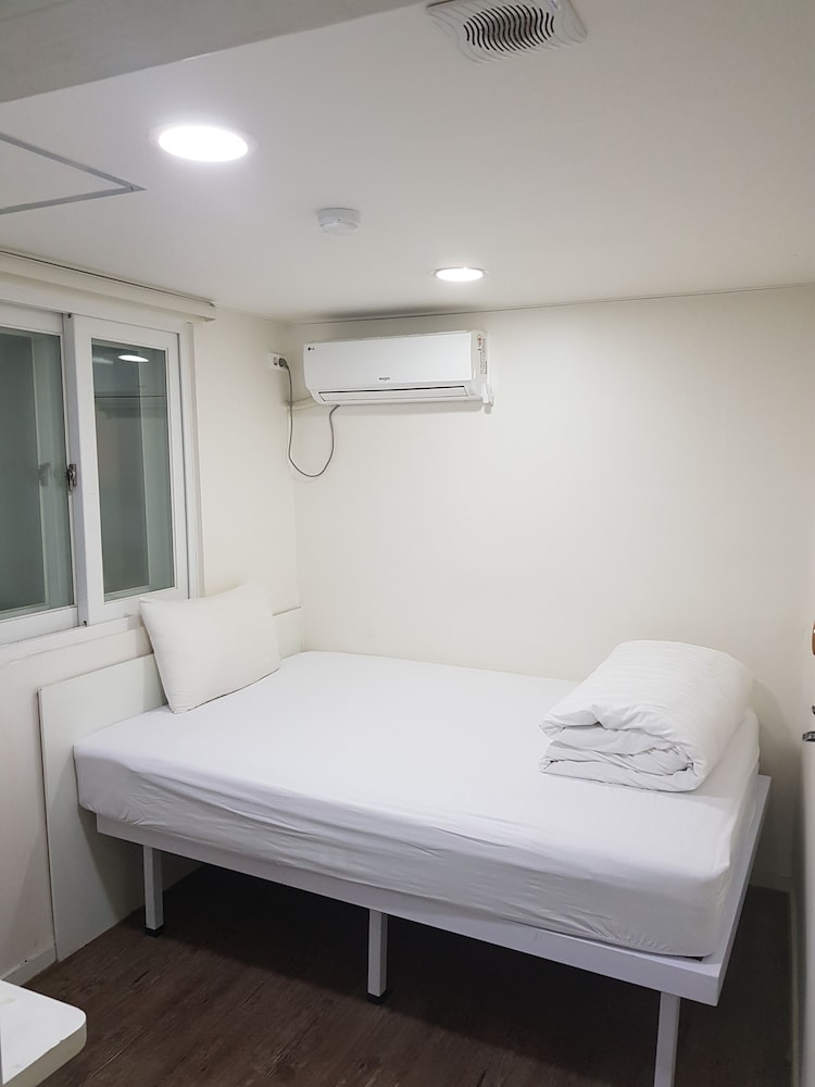 BASIC, SINGLE, DOUBLE BED