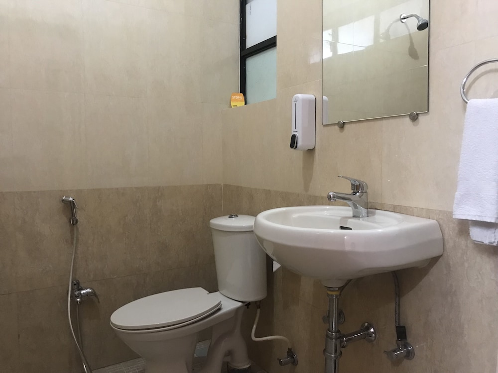 All Seasons Guest House 41/43