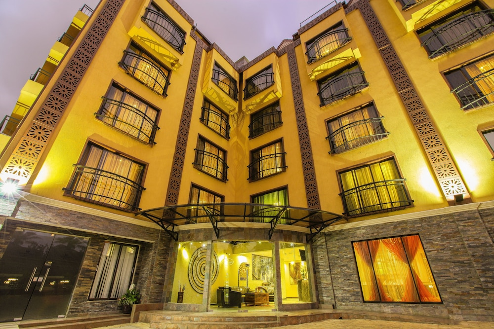 The Monarch Hotel 2/47