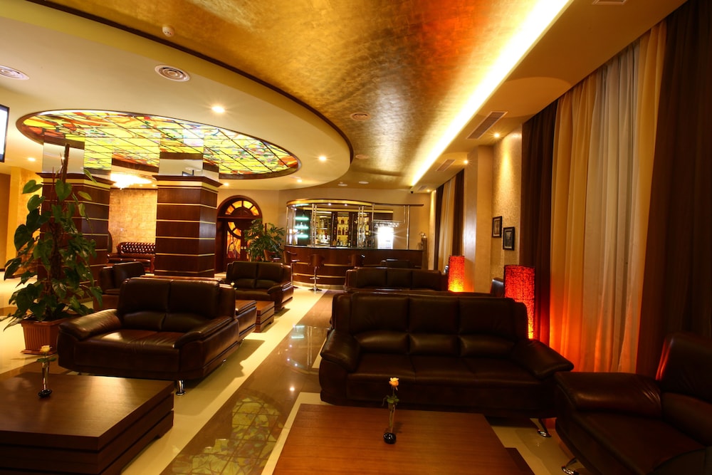 Nairi Hotel 8/68