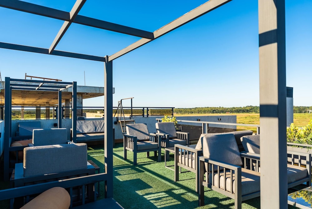 Ramada Suites by Wyndham Asuncion Aeropuerto 43/60