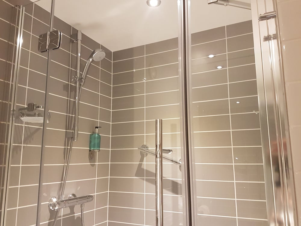Holiday Inn Express Stockport 18/57