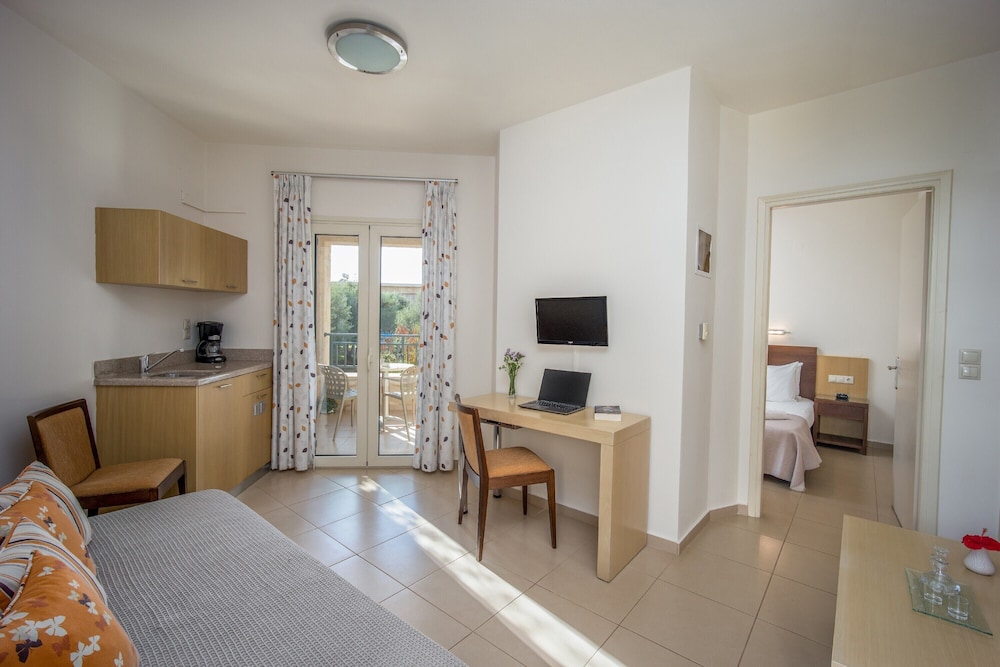 Your Memories Hotel Apartments 25/46