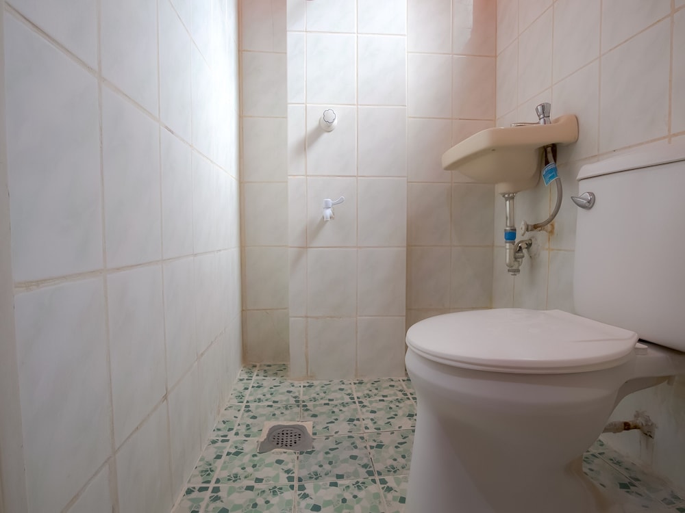 La Maria Pension & Tourist Inn Hotel 51/51