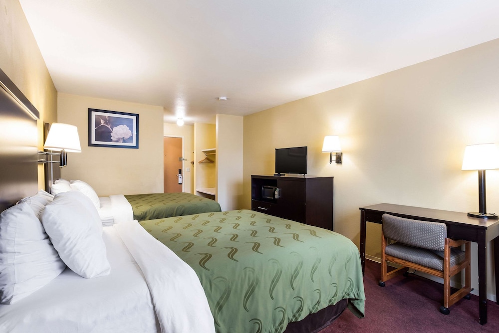 Quality Inn Airport Boise ID 12/50