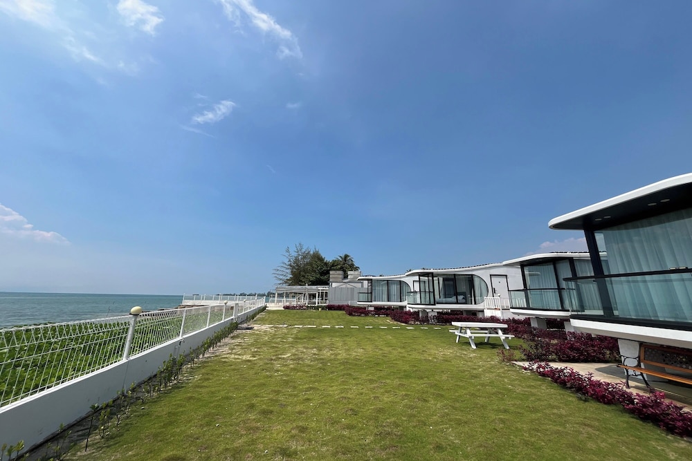 Saga Village Hotel and Resort Bintan 36/44
