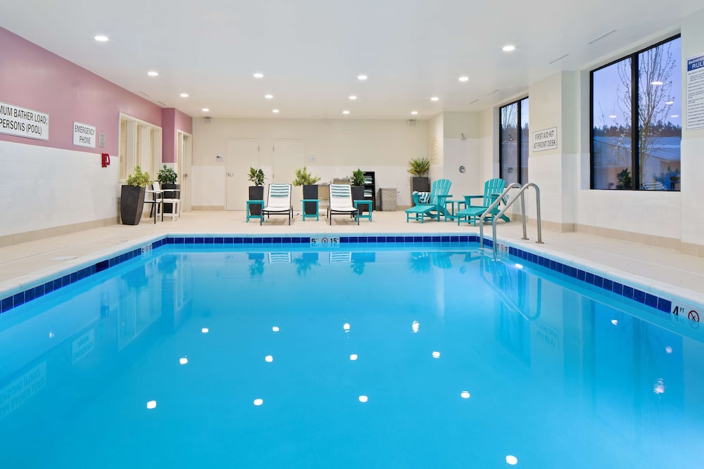 Hampton Inn & Suites-Seattle Woodinville WA 3/51