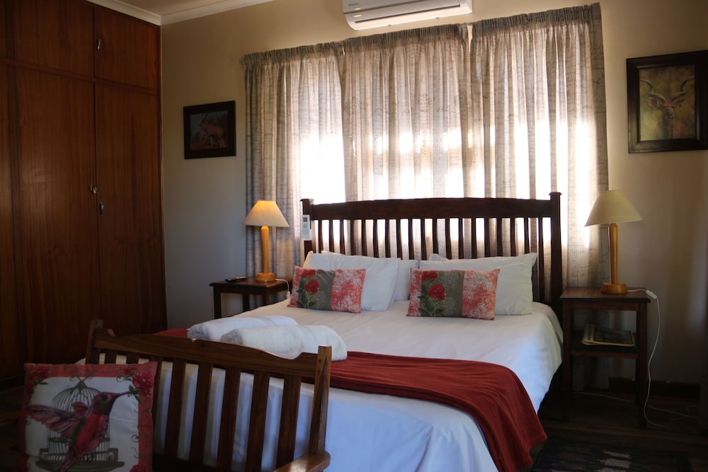 Aan Die Oewer Guest House 10/42