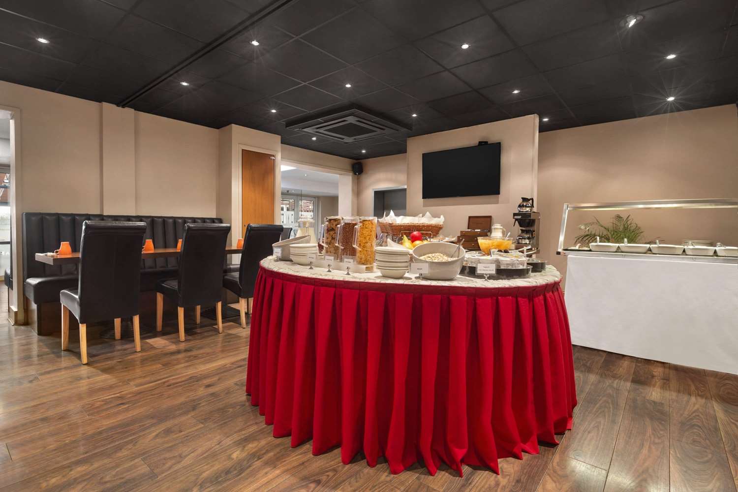 OYO Flagship London Finchley 18/20