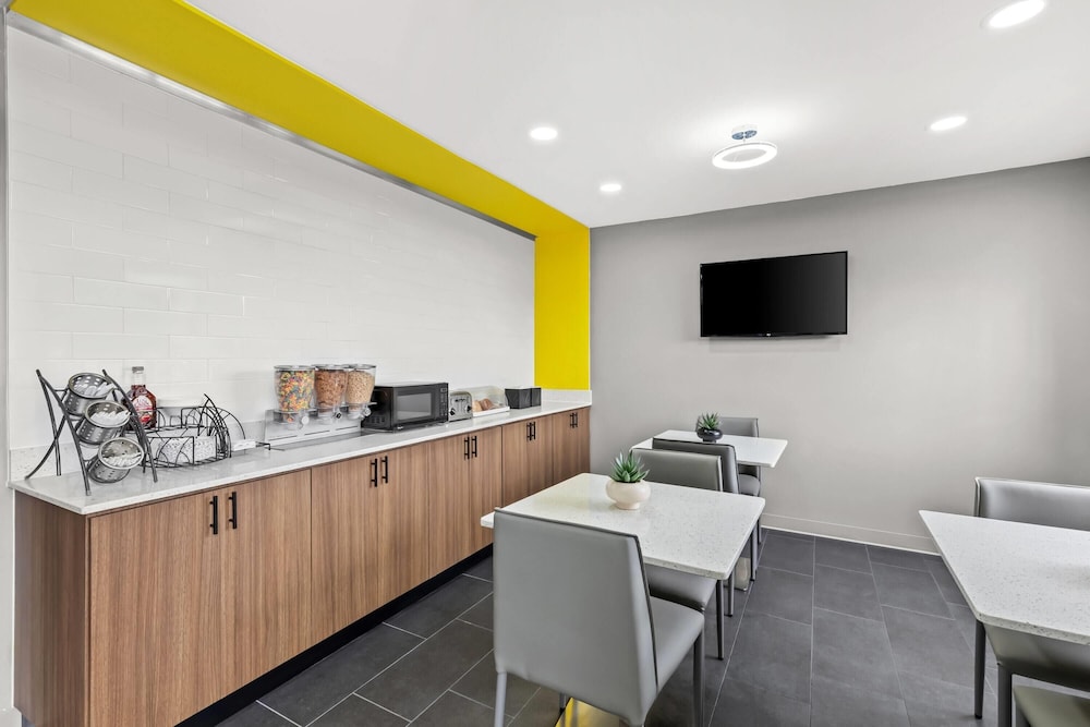 Microtel Inn & Suites by Wyndham Norcross 38/50