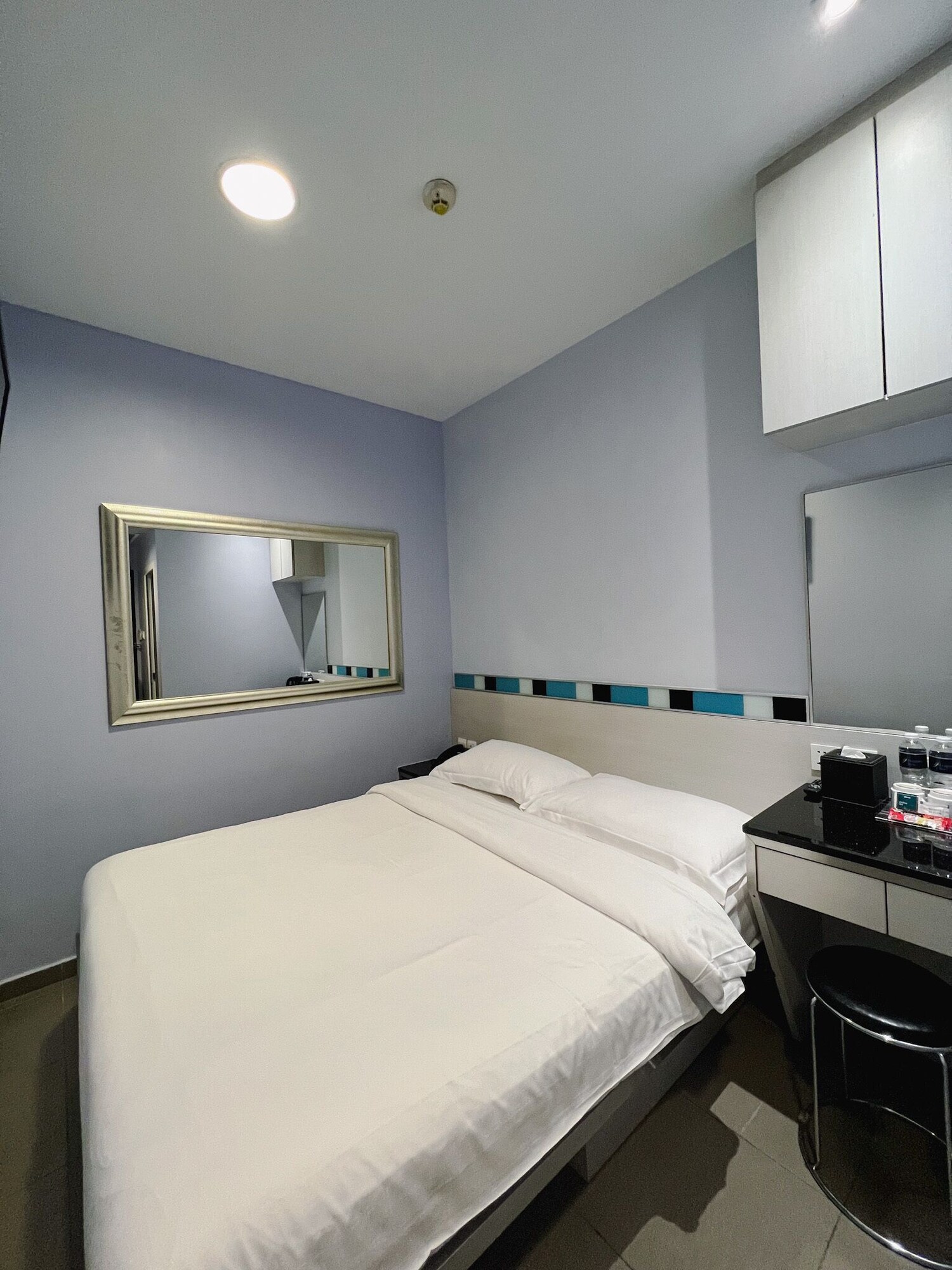 STANDARD, DOUBLE BED, NO WINDOW