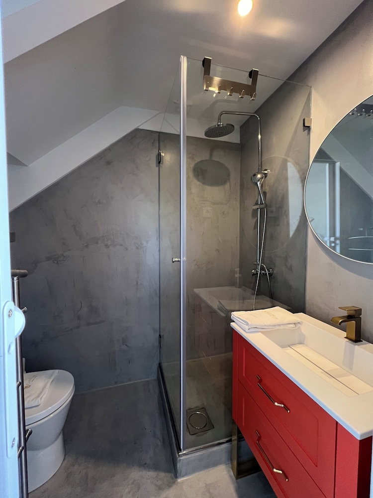 Castello Prime Suites 46/50