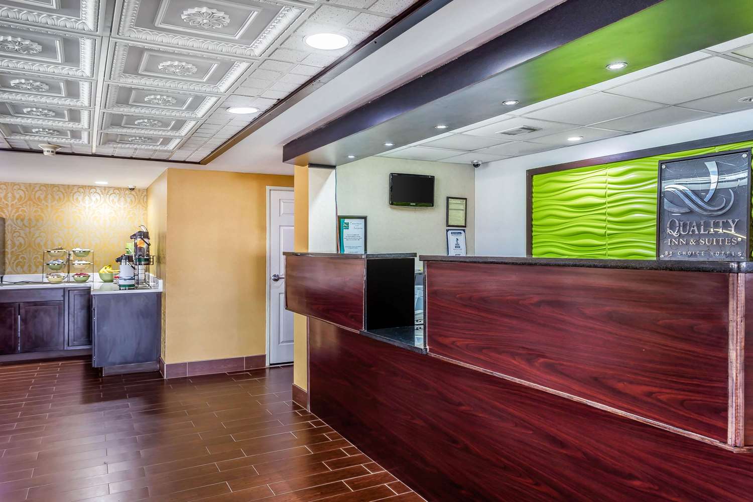Quality Inn & Suites near Robins Air Force Base 8/21