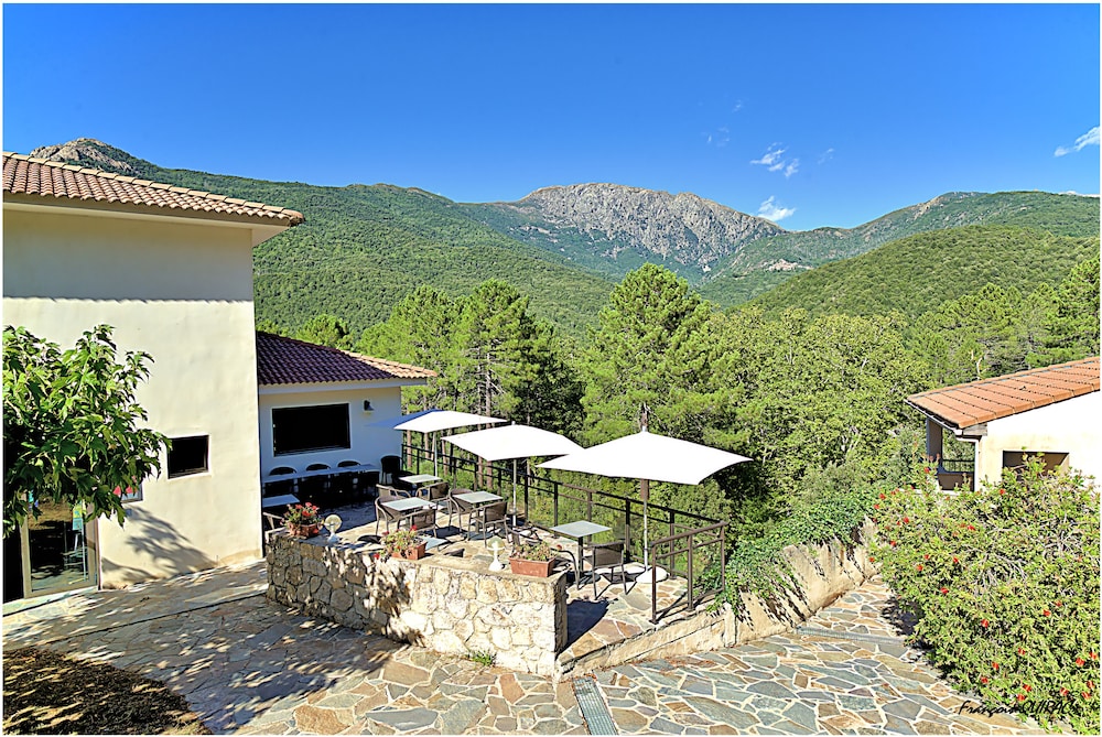 HOTEL DES DEUX SORRU 57/63