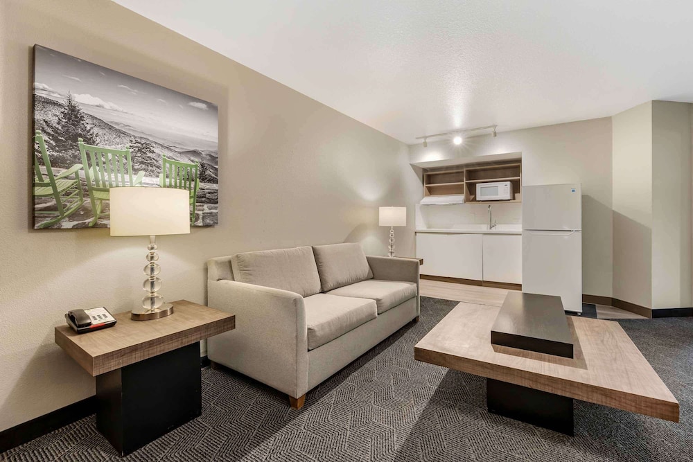 Extended Stay America Premier Suites - Portland - North 30/50