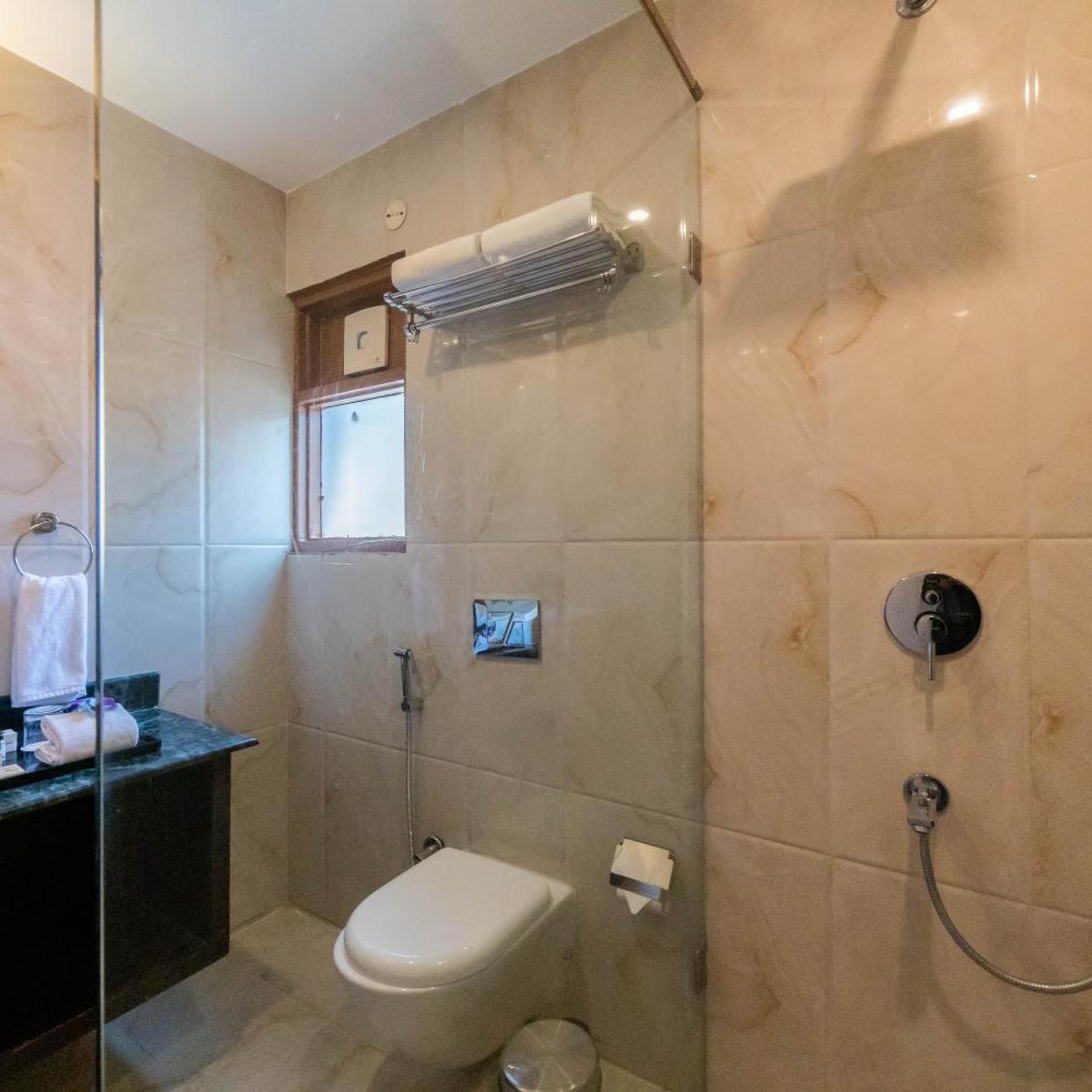 Country Inn Tarika Riverside Resort Jim Corbett 60/63